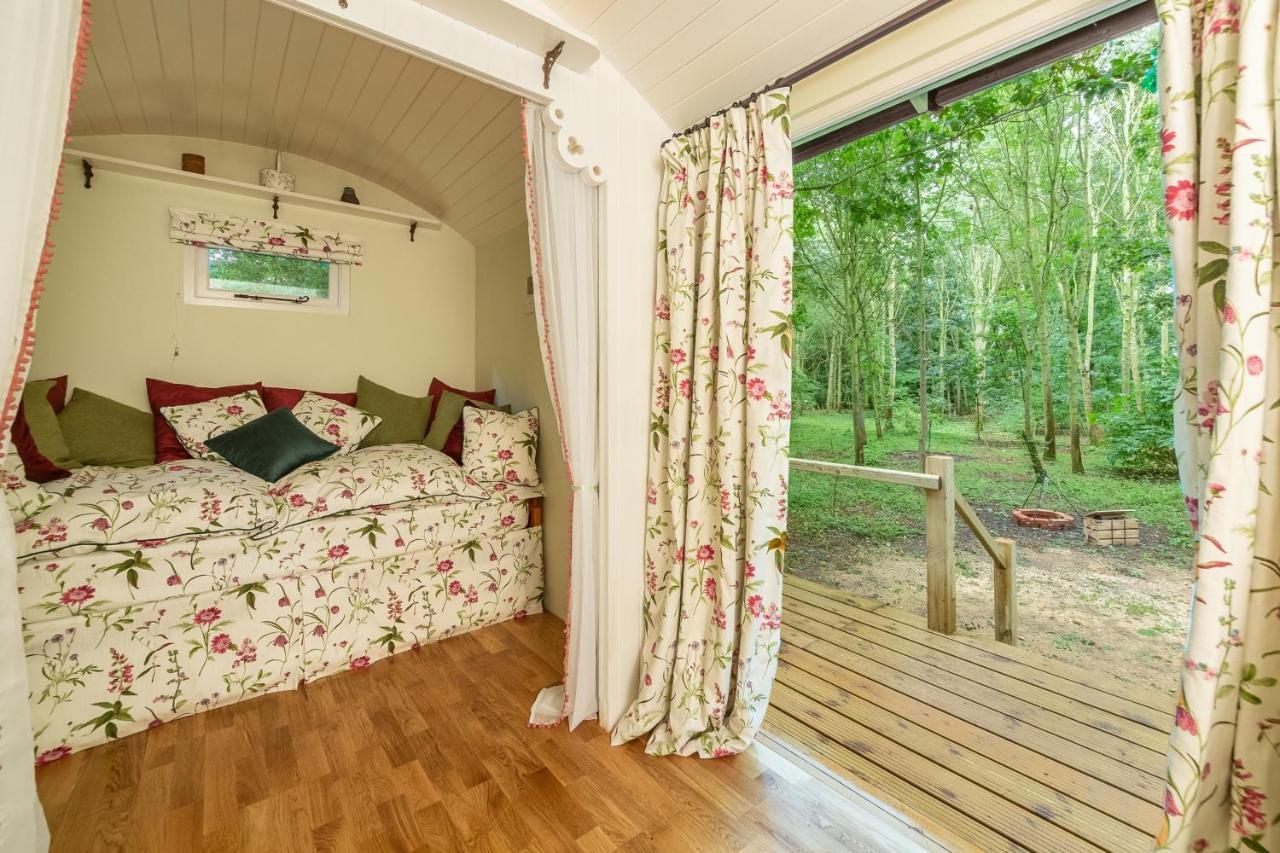 Villa Woodland Retreat Shepherds Hut à Brundish Extérieur photo